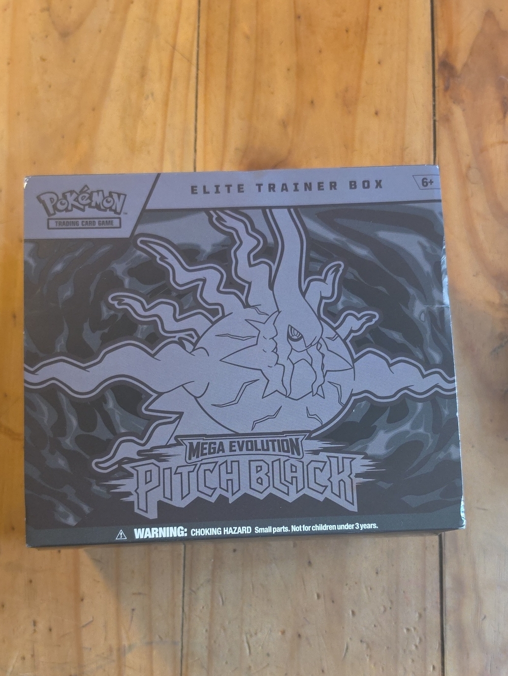 Pokemon Pitch Black Elite Trainer Box - Black and Gray